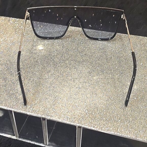 Quay Australia Nightfall Remixed Shield Flat Top Sunglasses main image 10